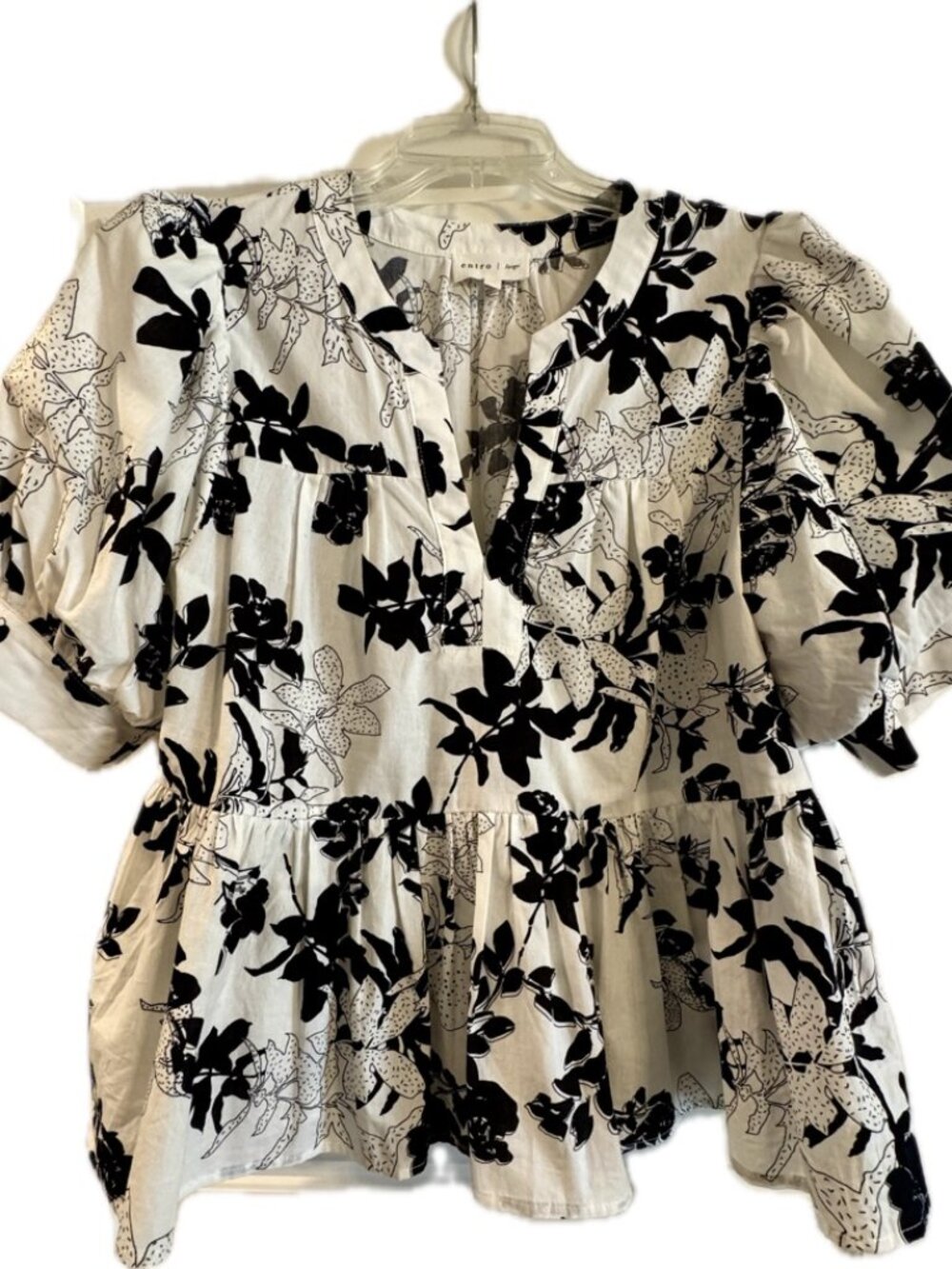 Entro botanical print pullover top elbow-length puff sleeves Size Large